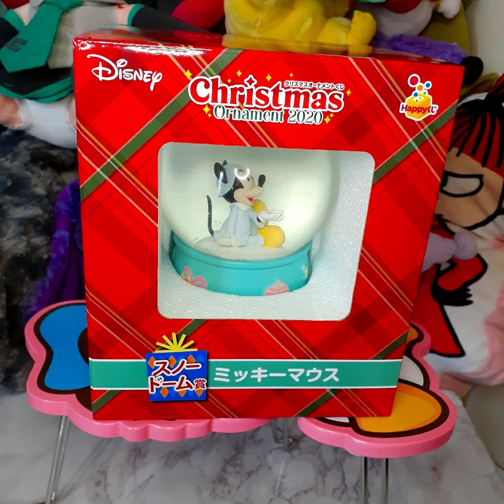 Disney Christmas 2020 Mickey Mouse Snowglobe